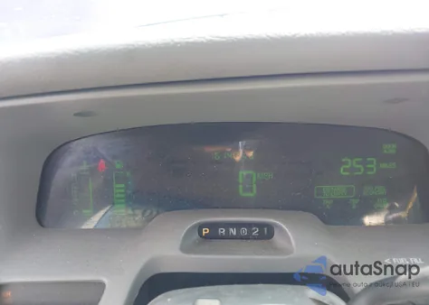 2002 Mercury Grand Marquis Ls from USA, damaged, VIN 2MEFM75W92X650114